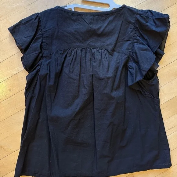 Lilla .P Black flutter sleeve top,Med CB2295 - Picture 5 of 6